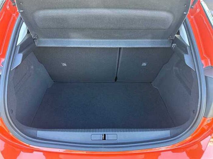 Opel Corsa Elegance 100Ps Navi LED Kamera SHZ Carplay uvm.