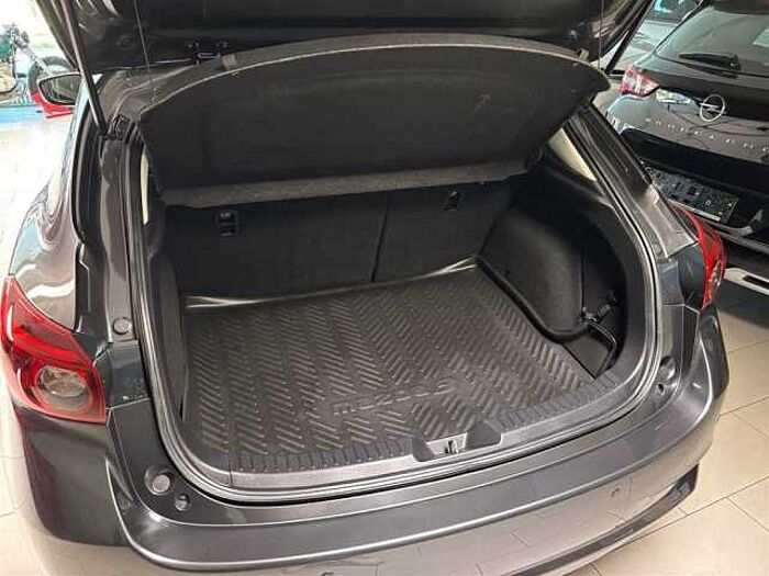 Mazda 3 2.0 Kamera SitzheizungHUD KeyLess LED Navi
