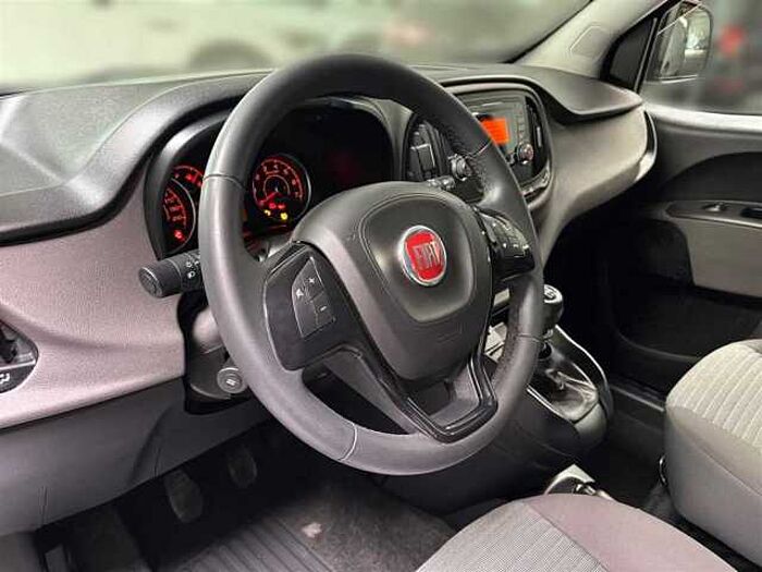 Fiat Doblo 1.6 Multijet Lounge PDC Klimaautomatik Tempomat