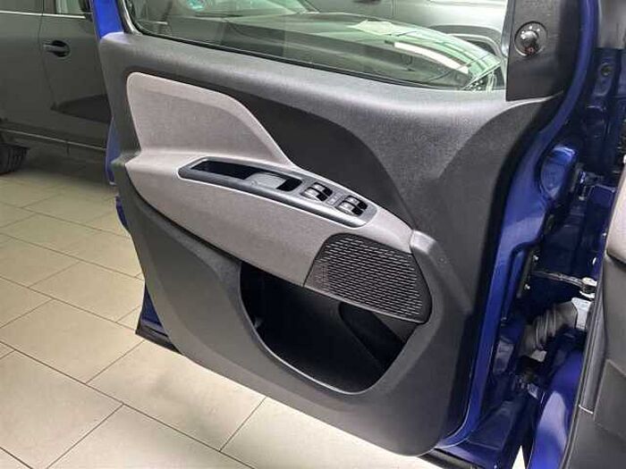 Fiat Doblo 1.6 Multijet Lounge PDC Klimaautomatik Tempomat