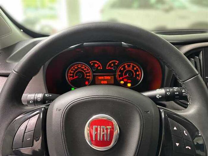 Fiat Doblo 1.6 Multijet Lounge PDC Klimaautomatik Tempomat