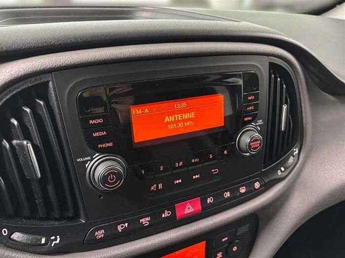 Fiat Doblo 1.6 Multijet Lounge PDC Klimaautomatik Tempomat