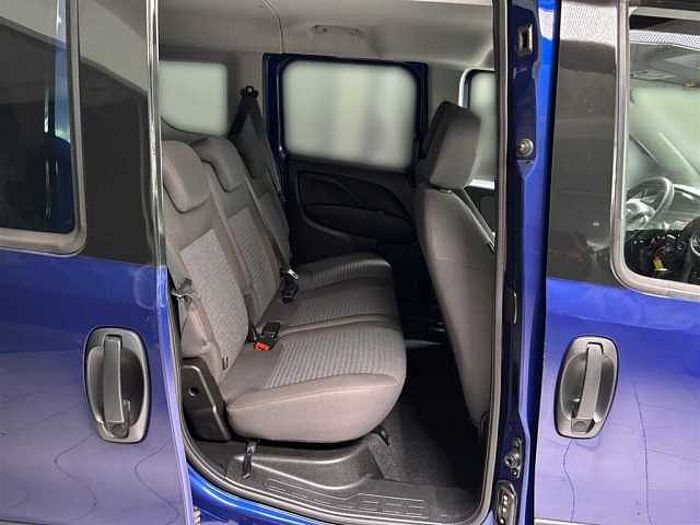 Fiat Doblo 1.6 Multijet Lounge PDC Klimaautomatik Tempomat