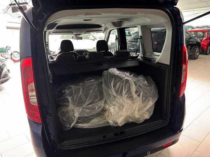 Fiat Doblo 1.6 Multijet Lounge PDC Klimaautomatik Tempomat