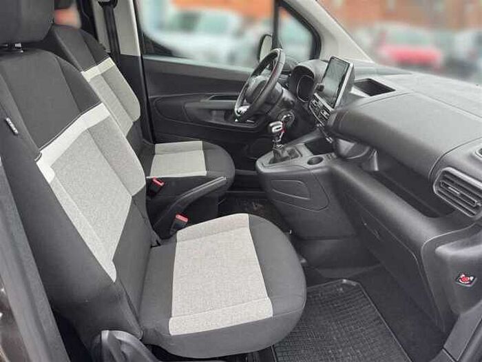 Citroen Berlingo 1.5 BlueHDi XL PDC Kamera Sitzheizung CarPlay