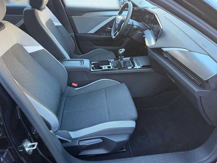 Opel Astra 1.2 Edition, Klimaautom. , Kamera, PDC vo+hi, DAB, Spurhalteassistent,