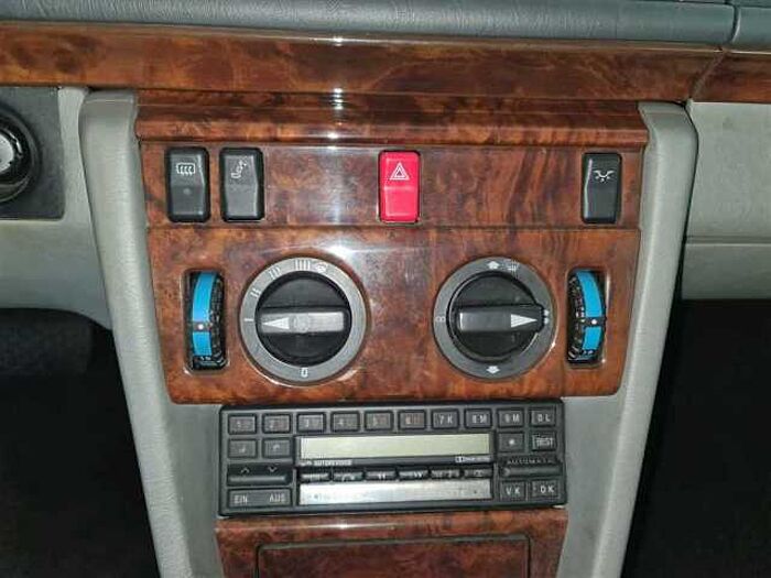 Mercedes-Benz 300 24V W124 **Rostfrei*H-Zulassung*