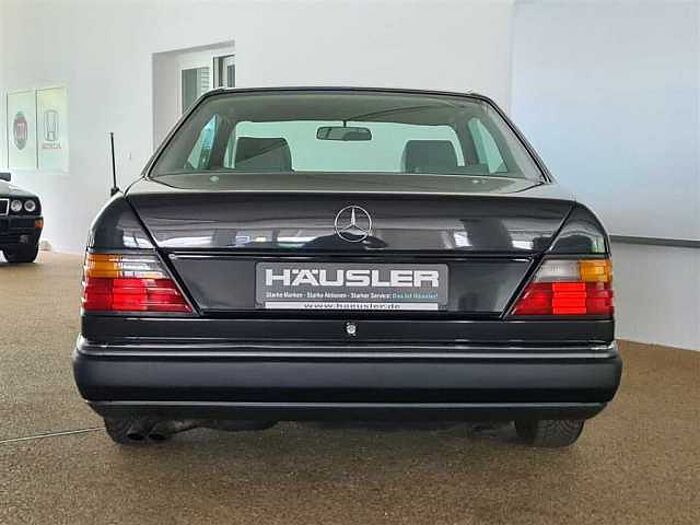 Mercedes-Benz 300 24V W124 **Rostfrei*H-Zulassung*