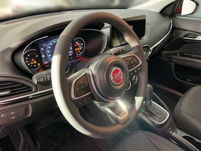 Fiat Tipo RED Hybrid 1.5 Rückfahrkamera LED-Scheinwerfer PDC