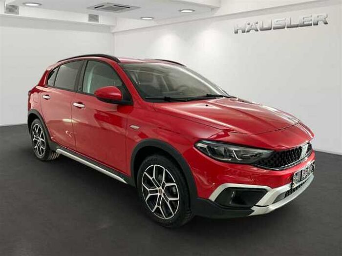 Fiat Tipo RED Hybrid 1.5 Rückfahrkamera LED-Scheinwerfer PDC